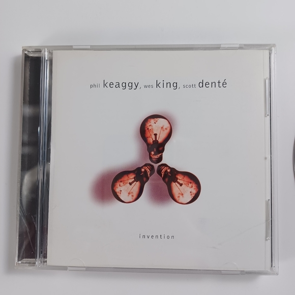 Phil Keaggy, Wes King, Scott Dente CD Invention  -Throwbacks *MINOR WEAR - Picture 2 of 9